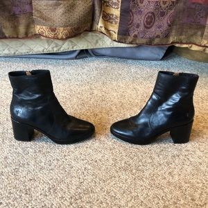 Frye black leather platform ankle chunky heel boot